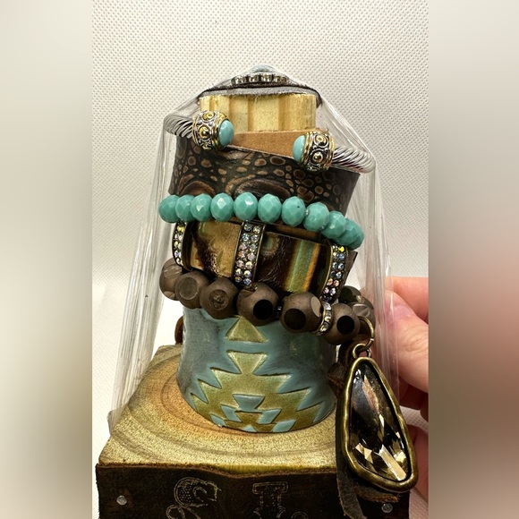 $140 ⭐️NEW Sandra Ling Leather Bangle & Stretch Bracelet Set Stack Tower Stand - Picture 4 of 7